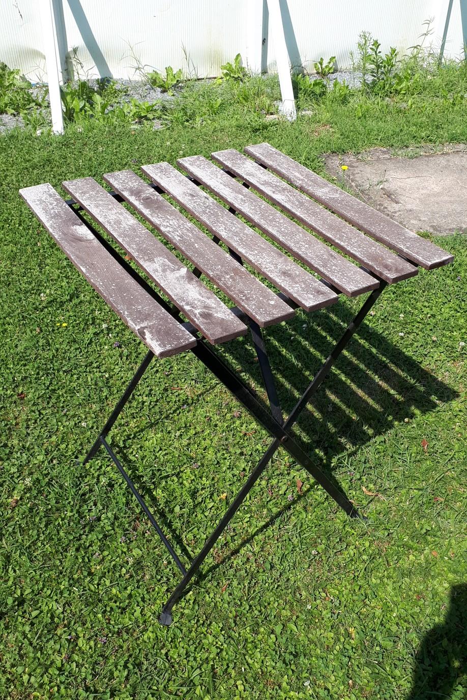 Gartentisch zu verschenken in 8053 Graz für gratis zum Verkauf Shpock DE