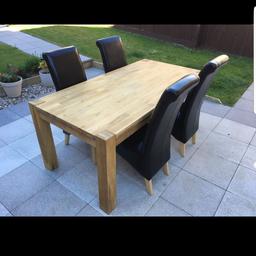 180cm x 90cm
Solid oak not veneer
Lovely thing.
Delivery possible if local once table is paid for.
