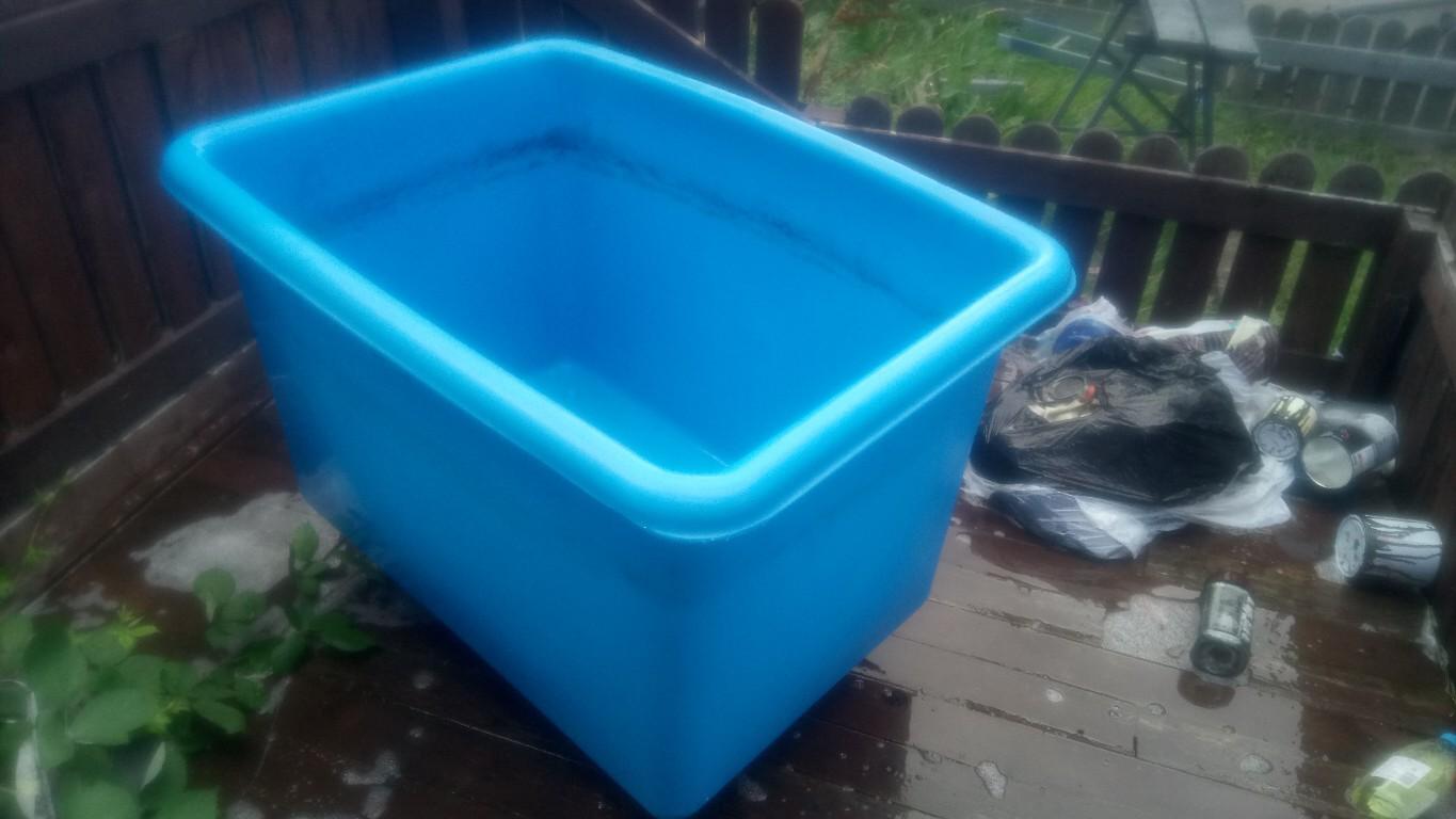 Water tub, hydro dipping tub,storage trolley in Sunderland for £45.00