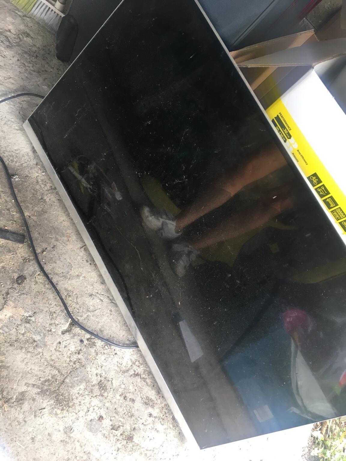 LG tv spares and repairs in Cannock Chase für gratis zum Verkauf