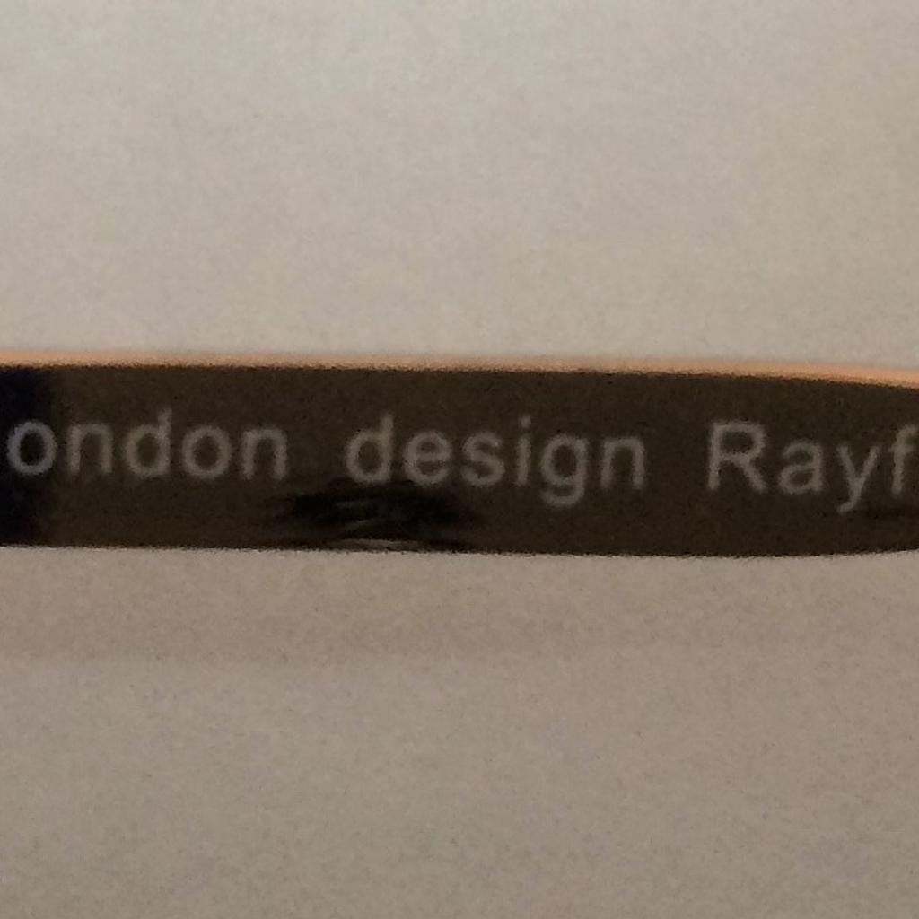 london design rayflector sunglasses in St Helens für £ 2,00 zum Verkauf Shpock AT