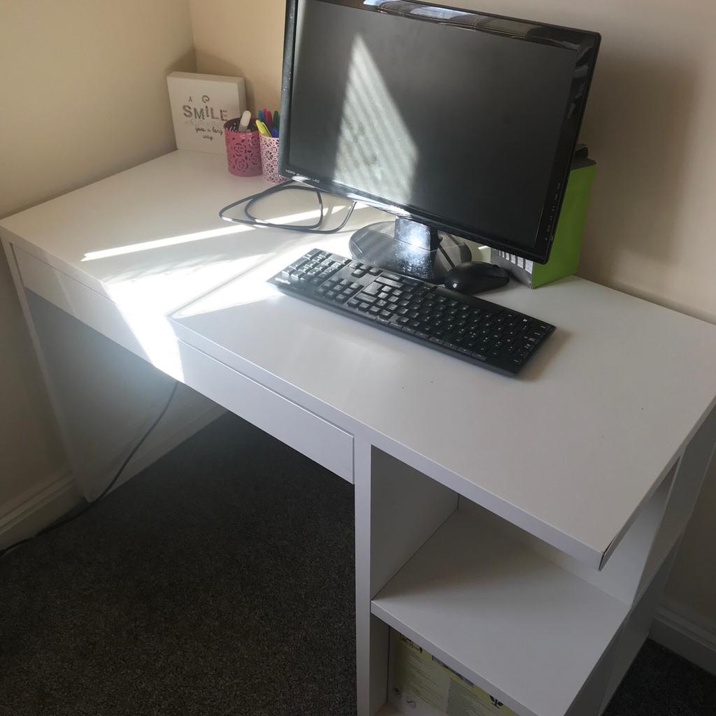 Computer table for sale in BN2 Brighton für £ 20,00 zum Verkauf Shpock AT