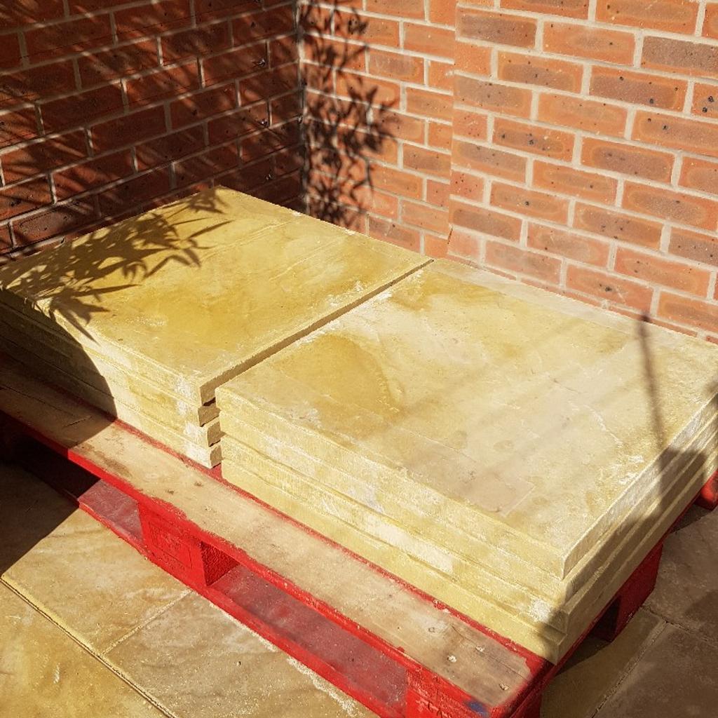 Brett Quorndon Buff paving slabs in Hinckley and Bosworth für 50,00