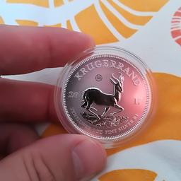 Verkaufe die erste Silber Krügerrand 2017 50 Jahre Jubiläum Münze

Gekapselt und zusätzlich eingeschweißt.
Mit Zertifikat
16 Stück sind vorhanden
40€/Stück oder 450€ für alle 16 Stück