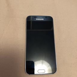 Ich verkaufe ein gut erhaltenes Samsung Galaxy S6 in der Farbe Black Sapphire. Alle benötigten Infos finden sie auf den Bildern. Die Kopfhörer sind unbenutzt!