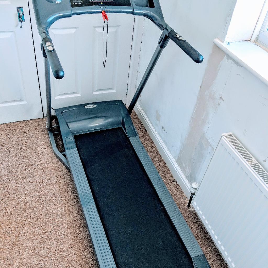 Reebok 2.2 edge online treadmill