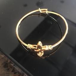 NewBorn/ Baby Bangle/Bracelet in 22K Gold Plated
Has some adjustment
Free Delivery