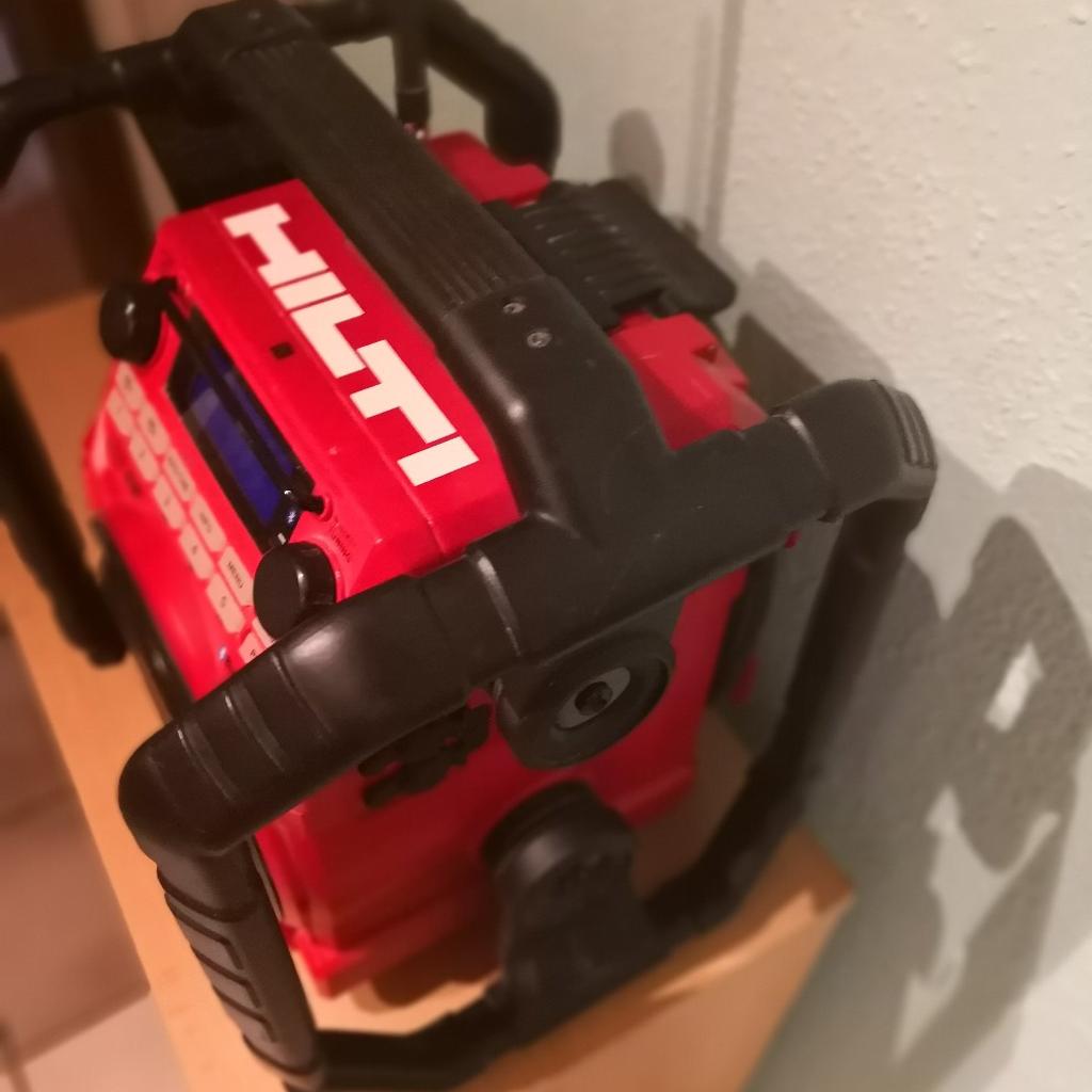 Hilti HR4 Baustellenradio DAB/Bluetooth in 85356 Freising für € 150,00