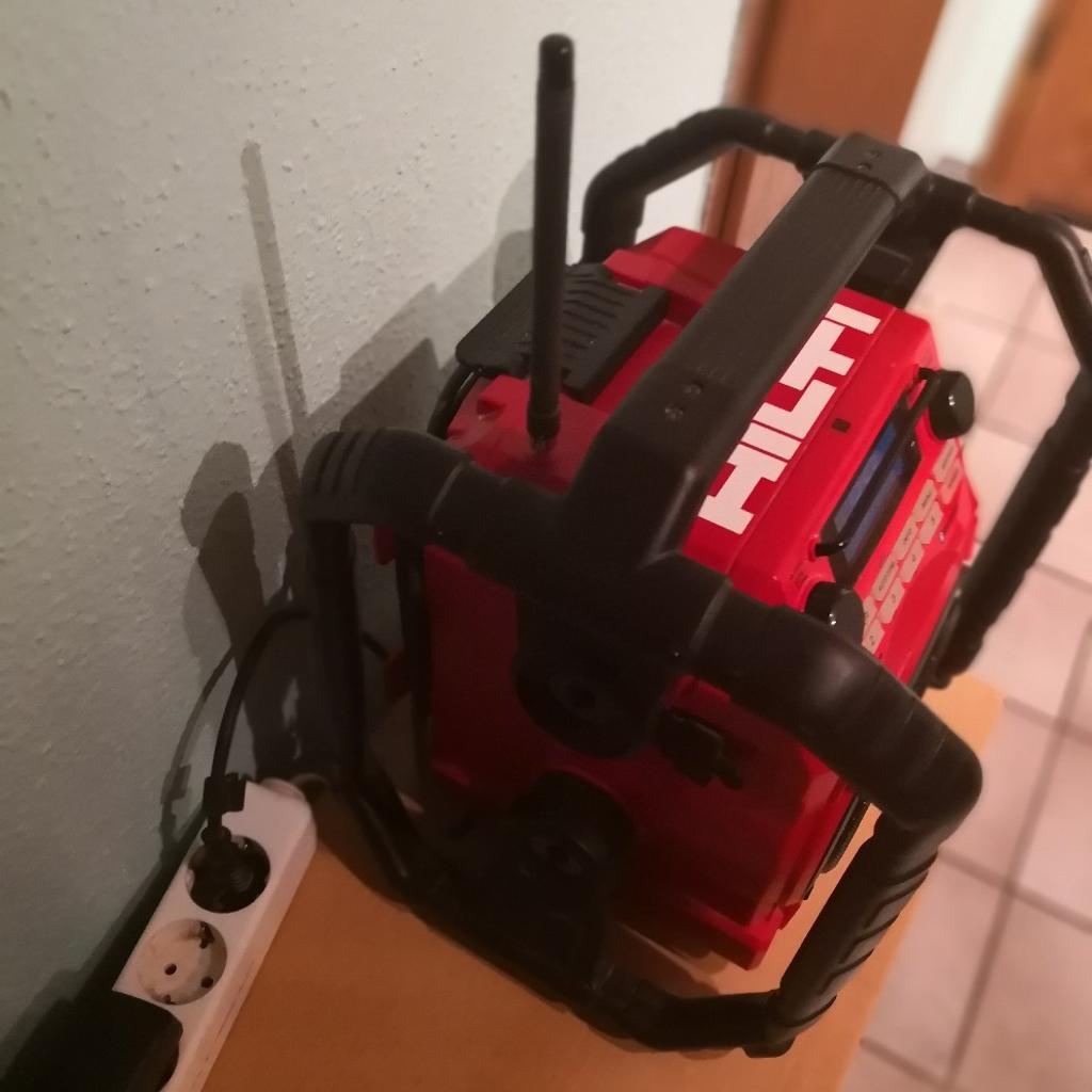 Hilti HR4 Baustellenradio DAB/Bluetooth in 85356 Freising für € 150,00