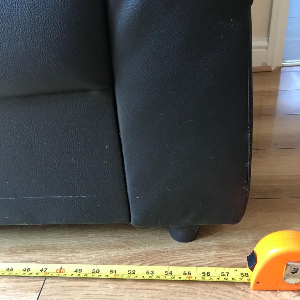 Two seater 2 sofas for sale in NN2 Northampton für £ 60,00 zum Verkauf