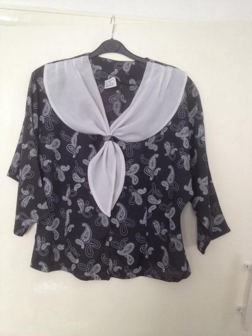 Buy & Sell Greater Manchester Bolton - Photos for BLACK/WHITE Size 14 BLOUSE