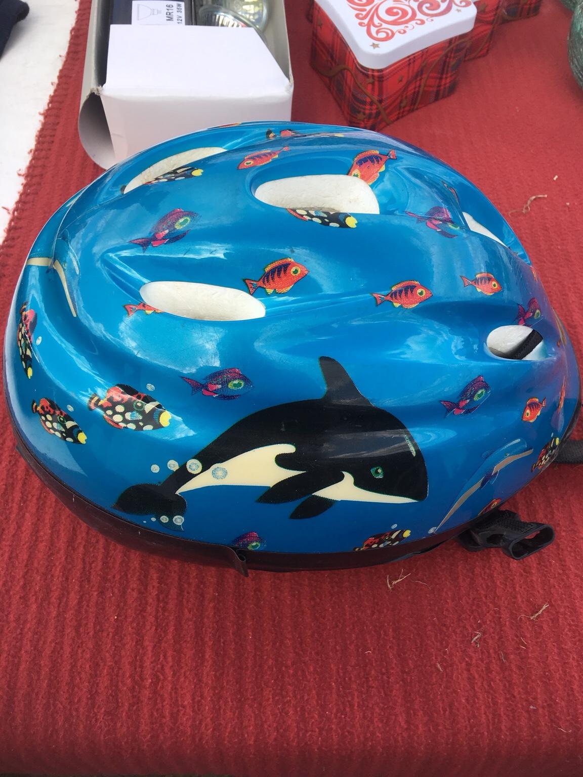 Child's cycle helmet in GU11 Rushmoor for £3.00 for sale | Shpock