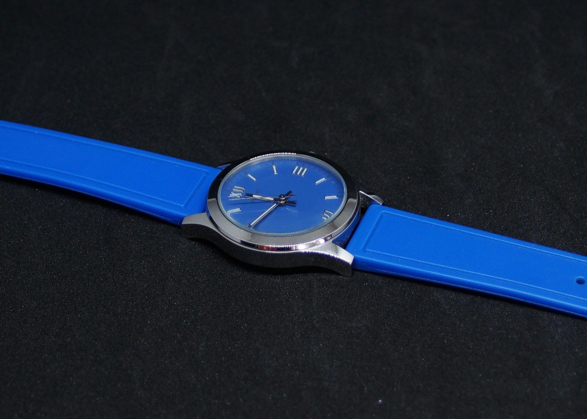 tchibo uhr blau