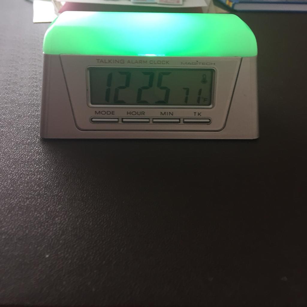 MAGITECH TALKING ALARM CLOCK. in Doncaster für 2,50 £ zum Verkauf ...