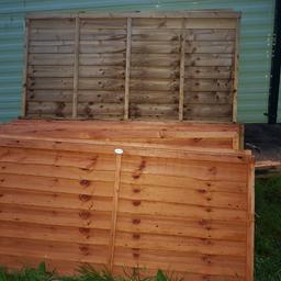All new panels 
6x6 panels 
6x3 panels 
1x green paint treatment 
1x brush new
8x posts 4x4 used for two days 
8x lengths of 2x1 lats 

A bargain selling as a bundle offers or swops