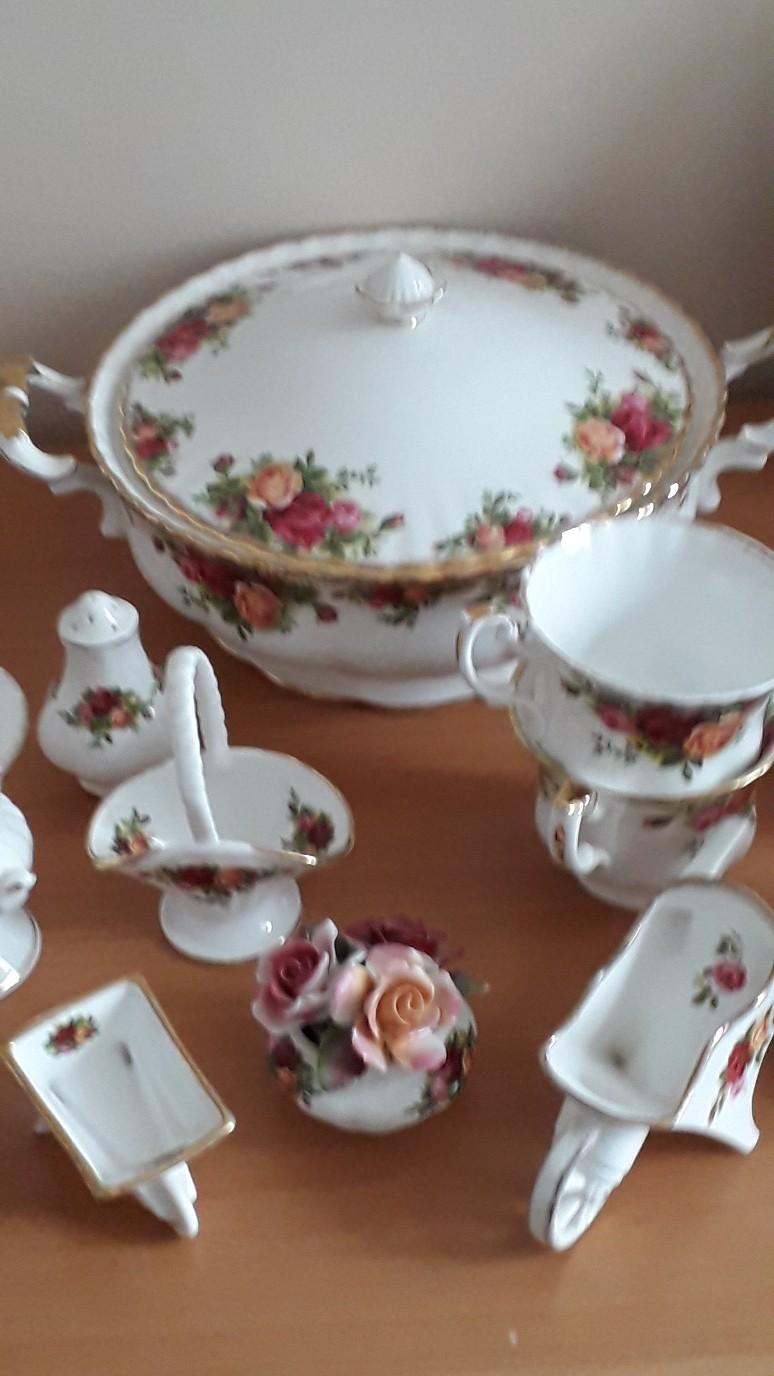 Old country rose china set in Worthing for £175.00 for sale Shpock