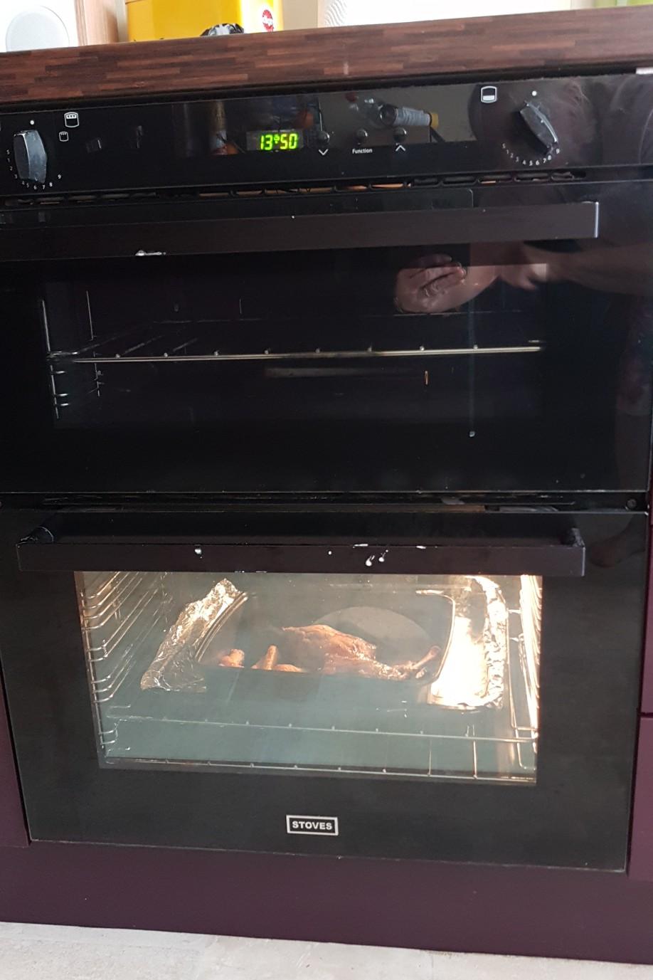 Stoves built under gas and electric oven in S70 Barnsley for £40.00 for