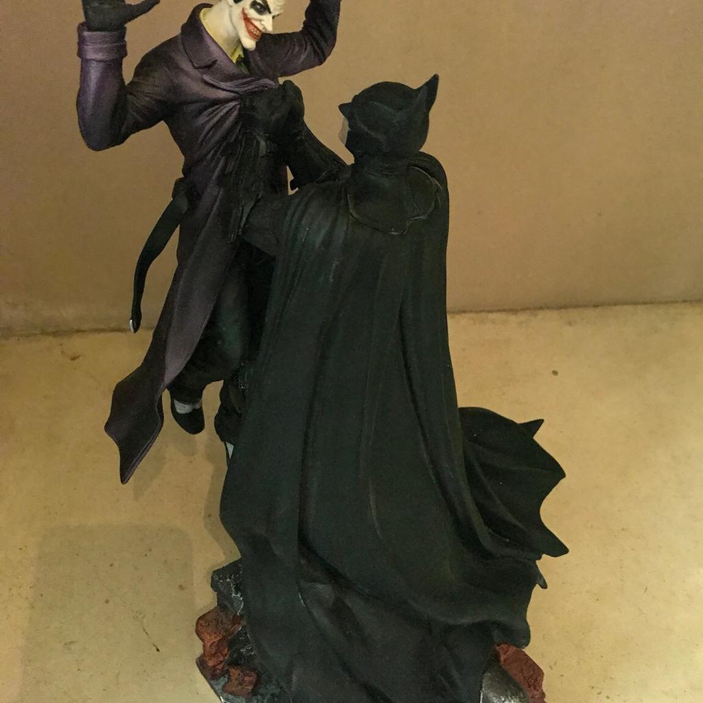Batman Arkham Origins Collectible statue in B60 Bromsgrove für 50,00 ...