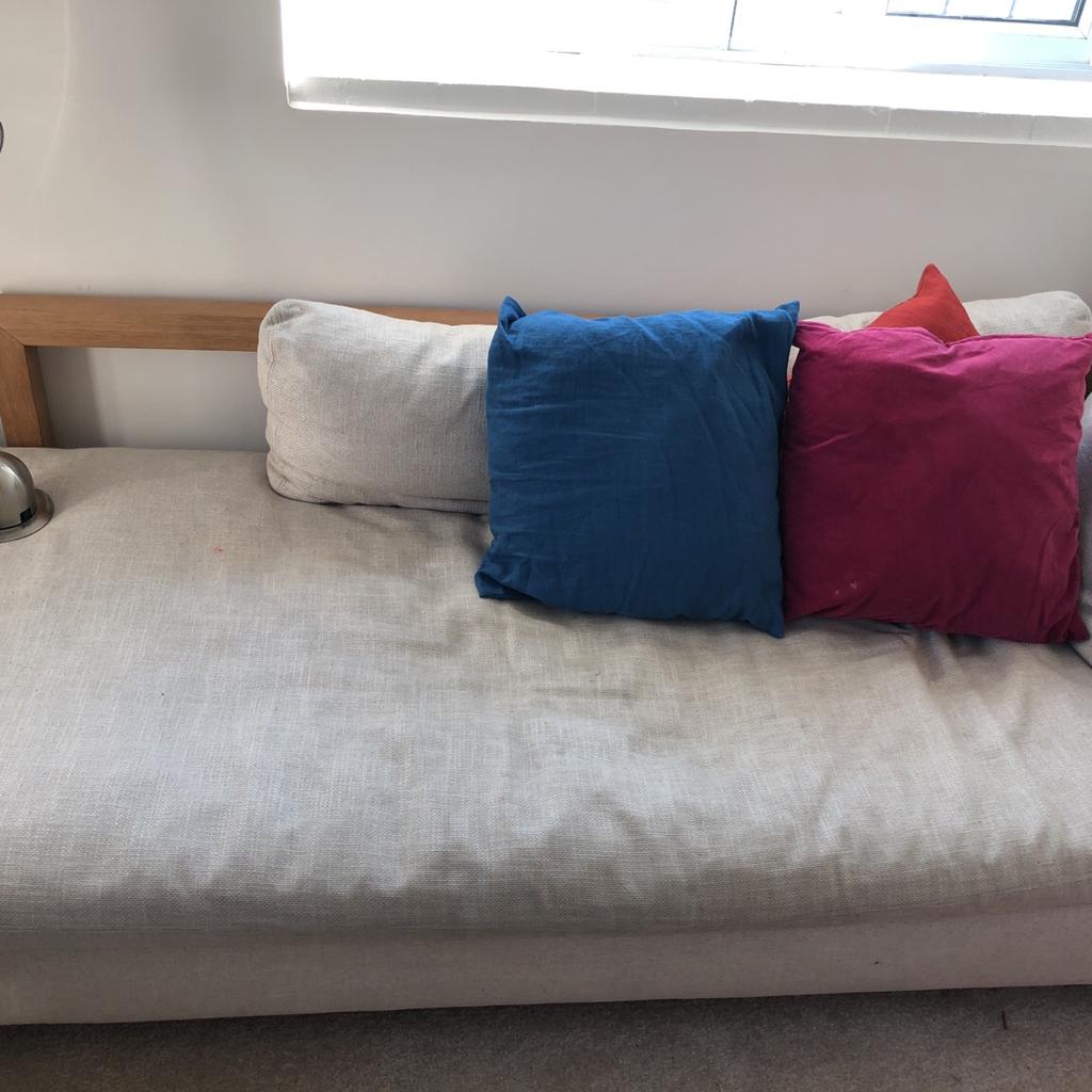 Habitat day bed in Tunbridge Wells für gratis zum Verkauf Shpock DE
