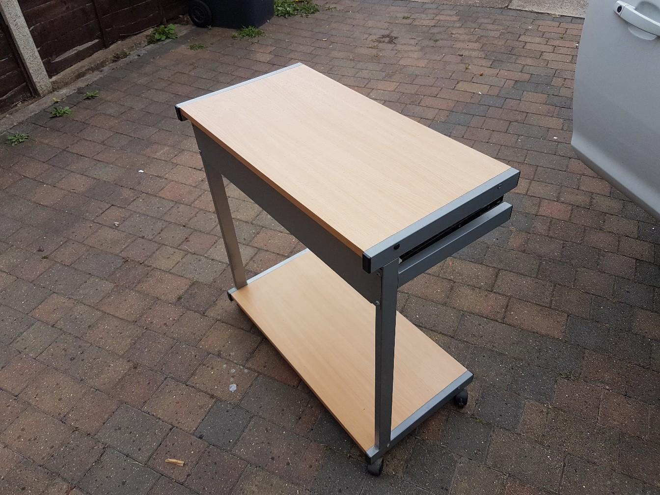 Computer desk in Doncaster für 25,00 £ zum Verkauf Shpock DE