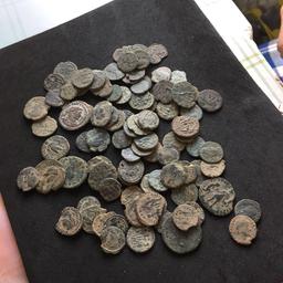 Sehr alte münzen
100 stück