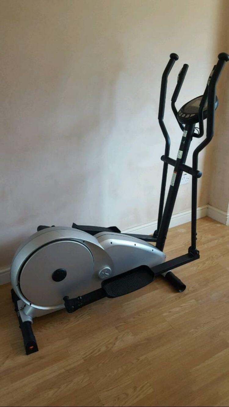 Domyos VE 750 decathlon cross trainer in TW16 Elmbridge for 80.00