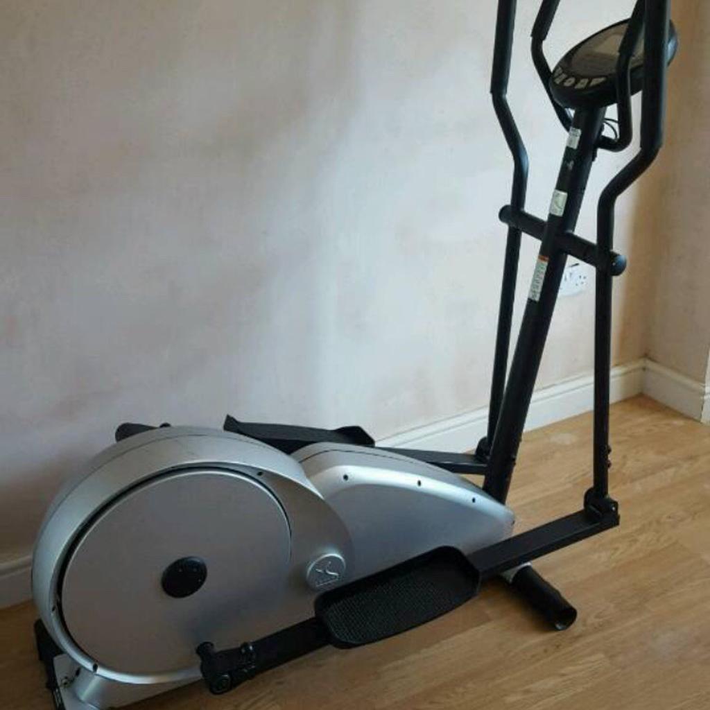 Domyos ve best sale 750 cross trainer