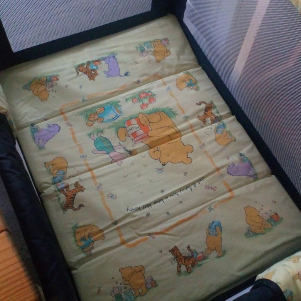 Mothercare winnie the outlet pooh travel cot