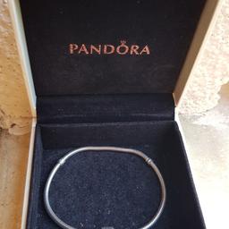 Vendo bracciale Pandora modello classico argento 925 dotato di scatolina
