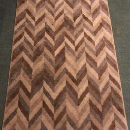 Medium sized 
Aztec pattern 
Only used for a month