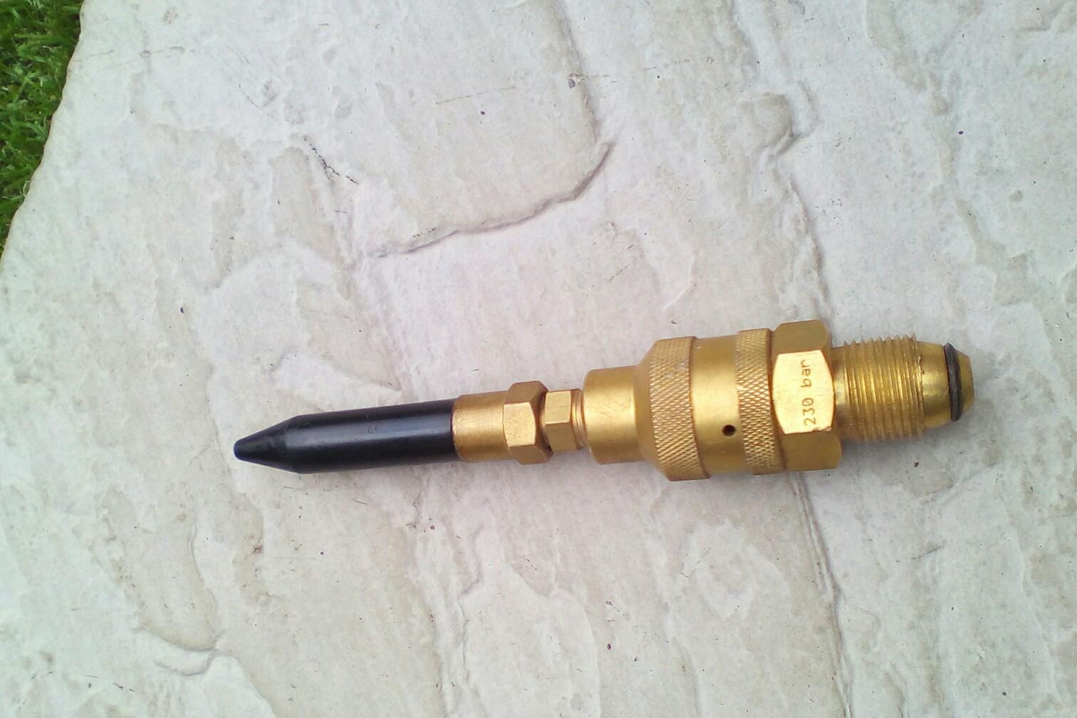 Helium regulator inflater valve in Barnsley für 5,00 £ zum Verkauf