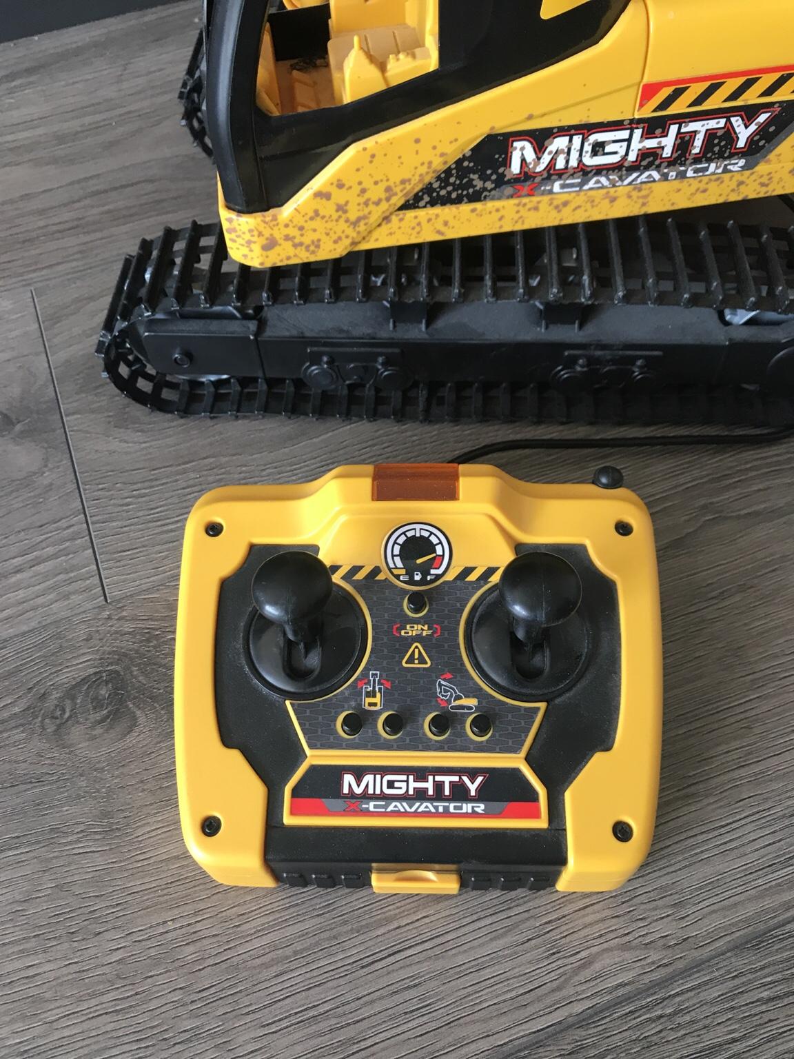 Remote control digger in Nottinghamshire for £6.00 for sale Shpock