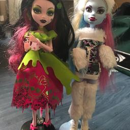 Ich biete hier zwei kaum benutzte Monster High Puppen.

Stück 11€
Zusammen 20€

Den Versand übernimmt der Käufer.
