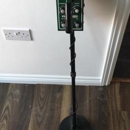 Vintage field master metal detector 
This is a very good metal detector.
Can detect gold very well & can be seen working.
This is very easy to use.
First to see will buy   Read less