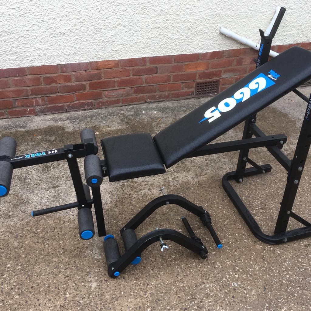 York 6605 weights bench in St Asaph for 25.00 for sale Shpock