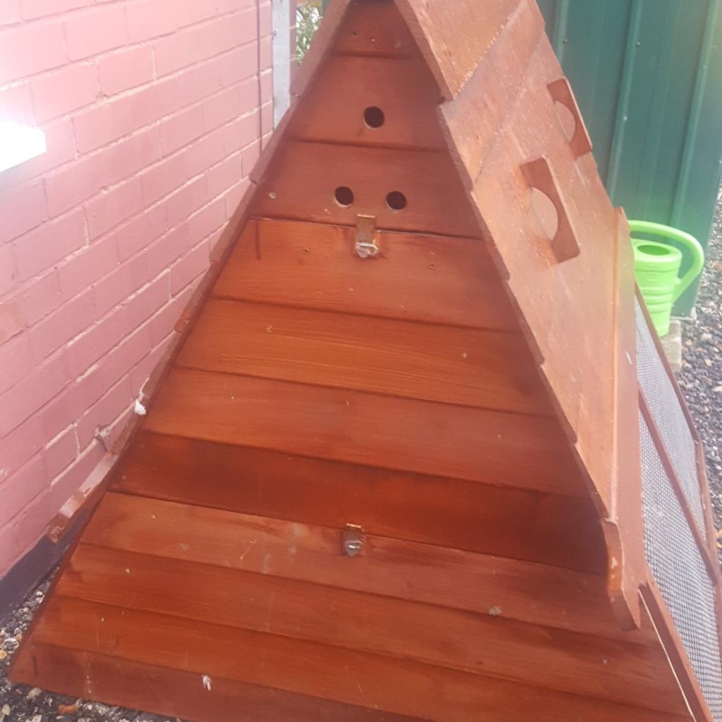 Chicken/chick coop/ rabbit hutch in WN2 Wigan for £40.00 for sale Shpock