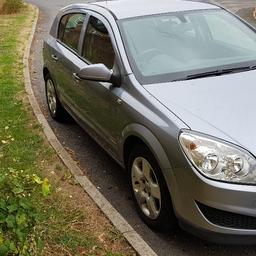 Vauxhall Astra 1.8 automatic 2007
Very good condition 
Mot Feb 2019
Good tyres all round 
Service history 
Runs and drives great 
Air conditioning 
Rear parking sensors 
V5 present
