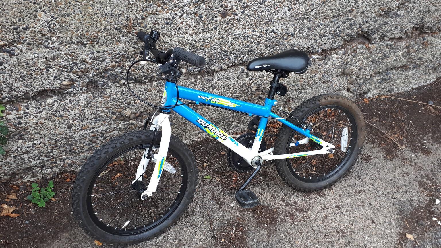 Kids bike Halfords Apollo Outrage 18