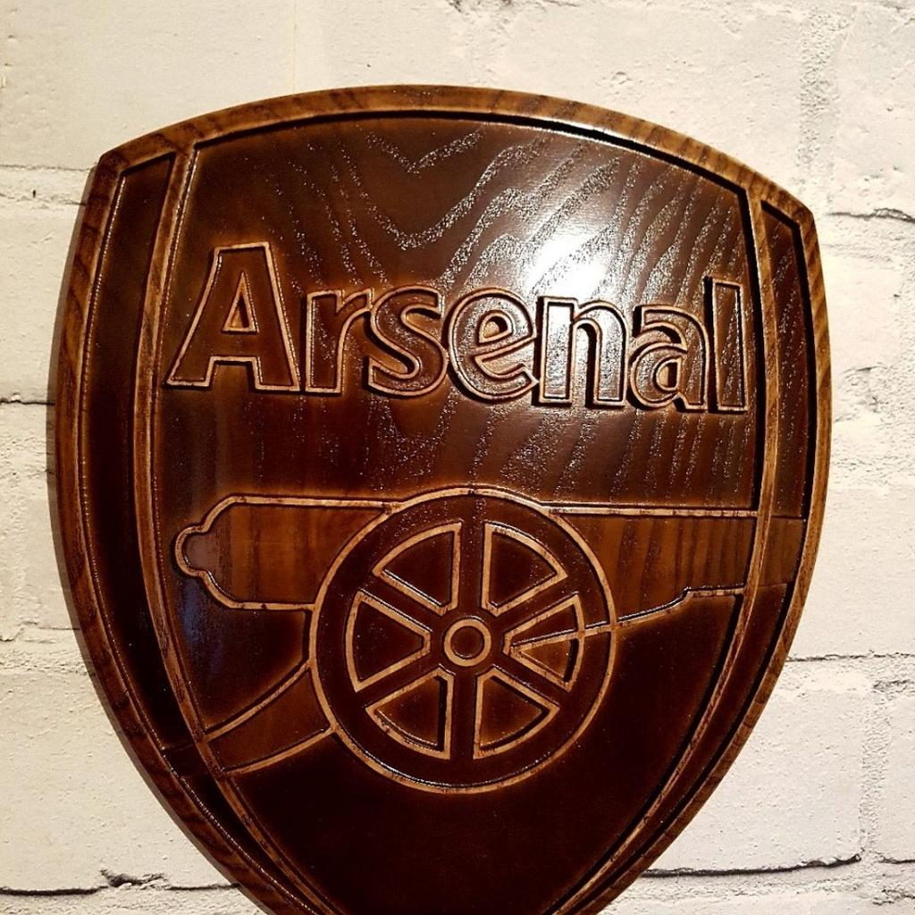 ARSENAL FC Wood Carving Crest Logo in SW1W Westminster für 40,00 £ zum ...