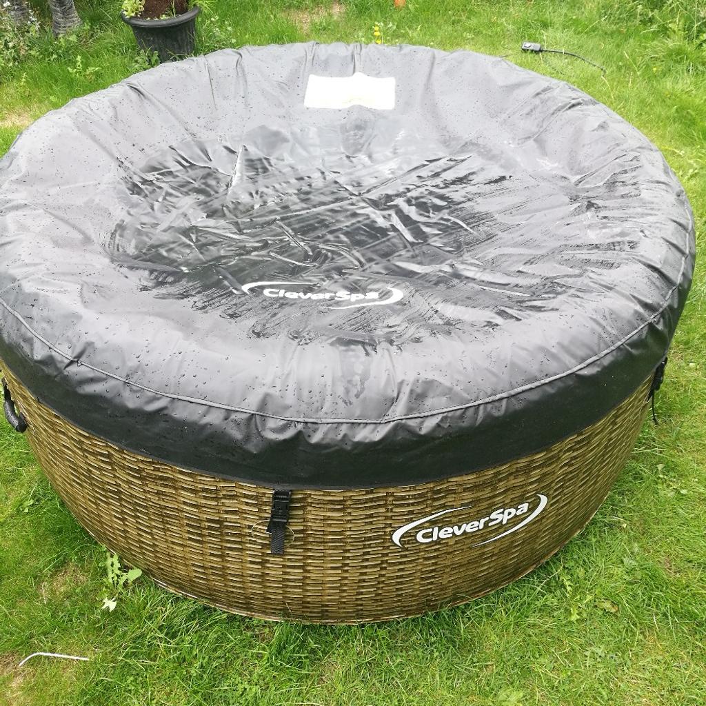 CleverSpa Borneo 4 Person Hot Tub in RM7 Dagenham for £190.00 for sale