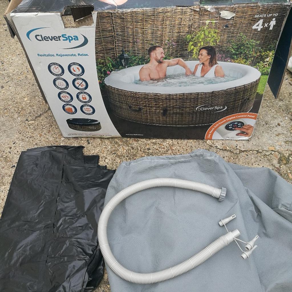 CleverSpa Borneo 4 Person Hot Tub in RM7 Dagenham for £190.00 for sale