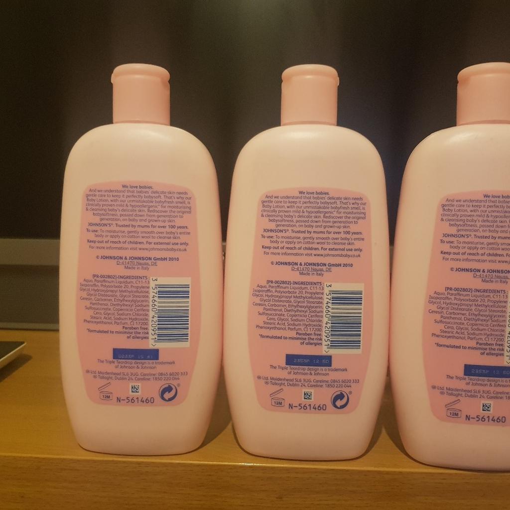 3 bottles of Johnson's Baby lotions 500ML×3 in NW10 London für gratis