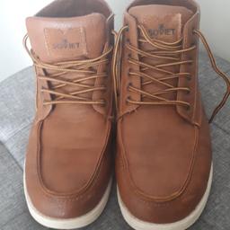 Tan Soviet boots. Adults uk size 6. Excellent condition . Only worn twice . From smoke and pet free home.
