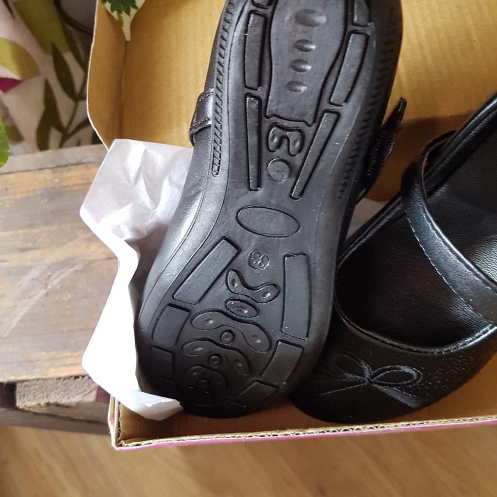 asics leather school shoes