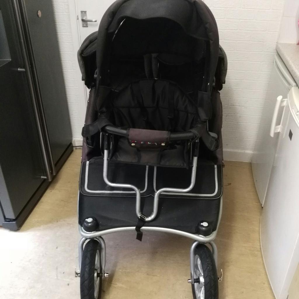 T3 2024 triple pushchair