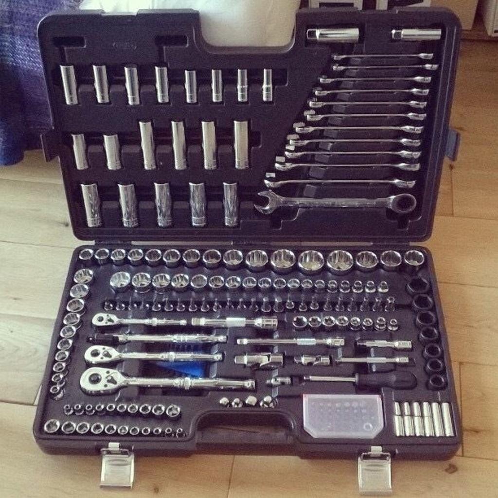 Halfords professional tool set. in B28 Birmingham for £150.00 for sale