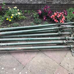 Acrow in very good condition 
£10 each 
4x3.20m
4x2.90m