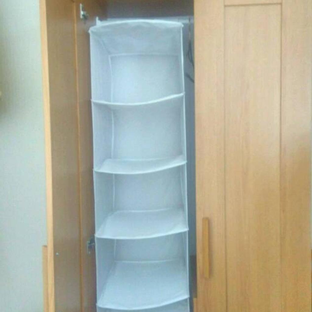 Ikea White hanging shelves wardrobe storage in CF Cardiff für 6,00