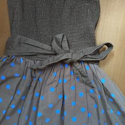 Verkaufe dieses Kleid der Marke Hollister
in Größe M. 👗
Das Kleid wurde kaum getragen und ist daher noch in einem guten Zustand. 👗 🌷

Versand: 2€