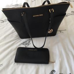 Black jet set Saffino Leather Bag and Purse in great used condition. From a pet free smoke free home. Brought in John Lewis £310 plus £100 for Purse approximately 18 months ago. Cash on collection ONLY message for more info x